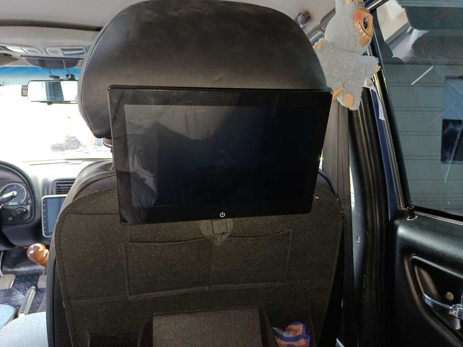 Машина волга 31105