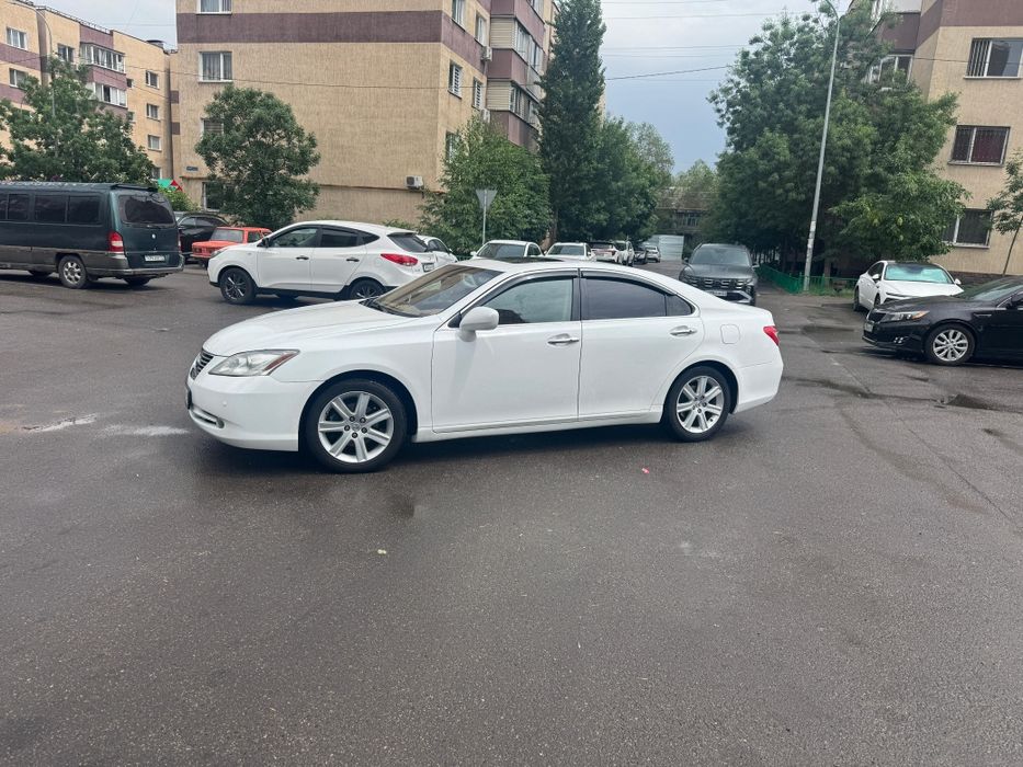 Автомобиль Лексус ЕS 350
2007 год