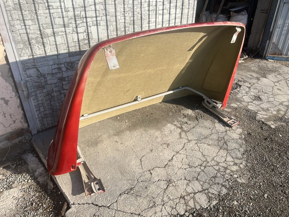 Продам спойлер на мерседес 814