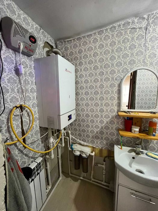 Продаётся частный дом в районе рынка .