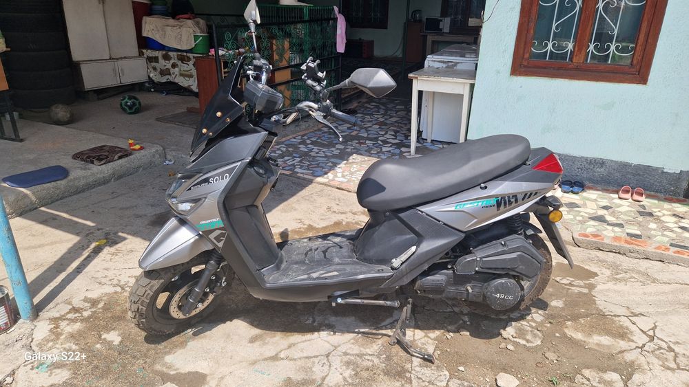 Продам мопед скутер