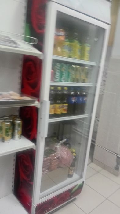 Витринный холодильник