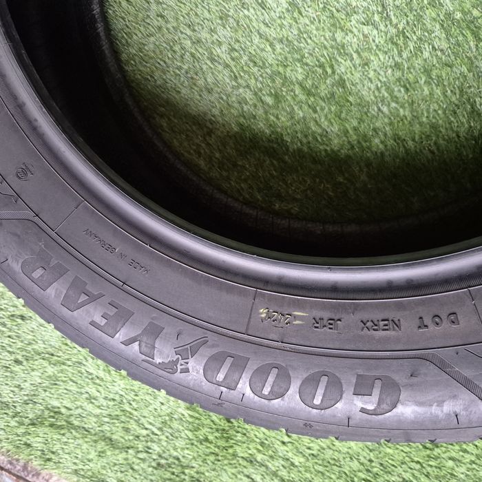 235 60 20 Goodyear Ultragrip m+s Bmw