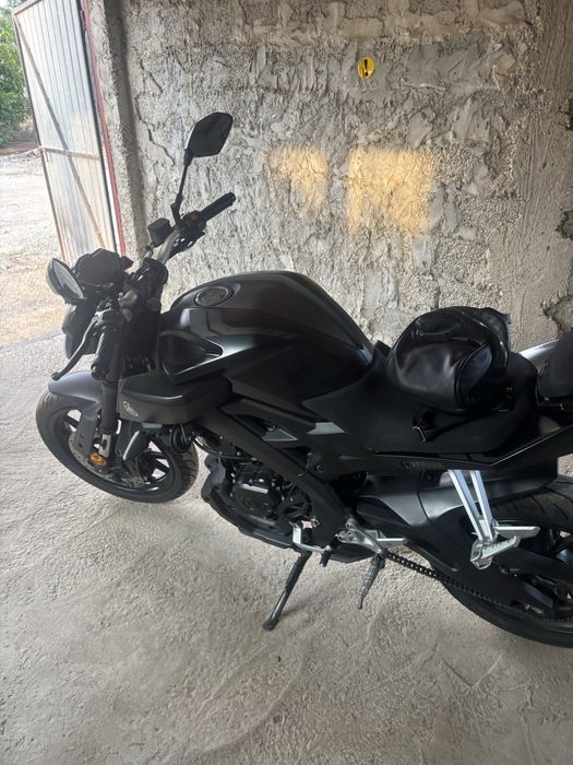 Motocicleta Yamaha MT 125 ABS