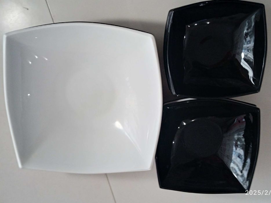 Френски сервиз на маса