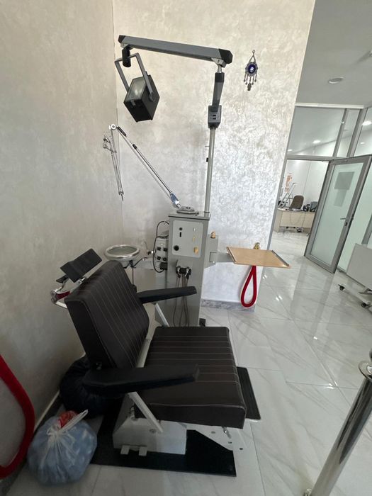 Кресло с оборудованием