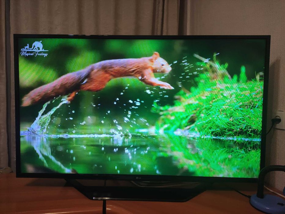 Продам телевизор LG диагональ 125 см