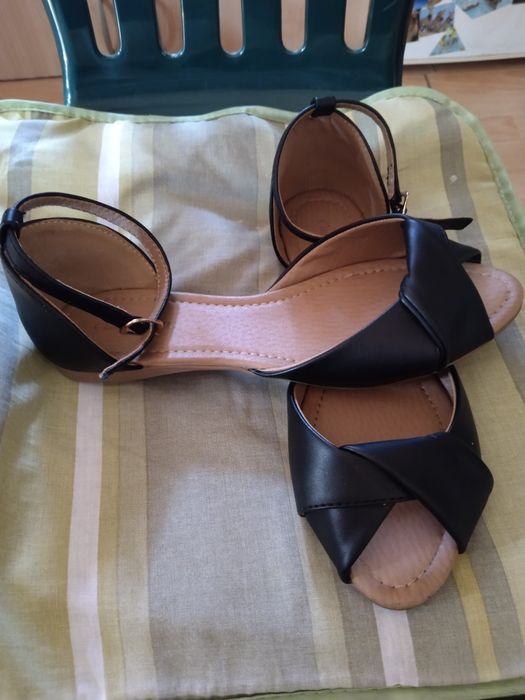 Дамски сандали Clara Barson