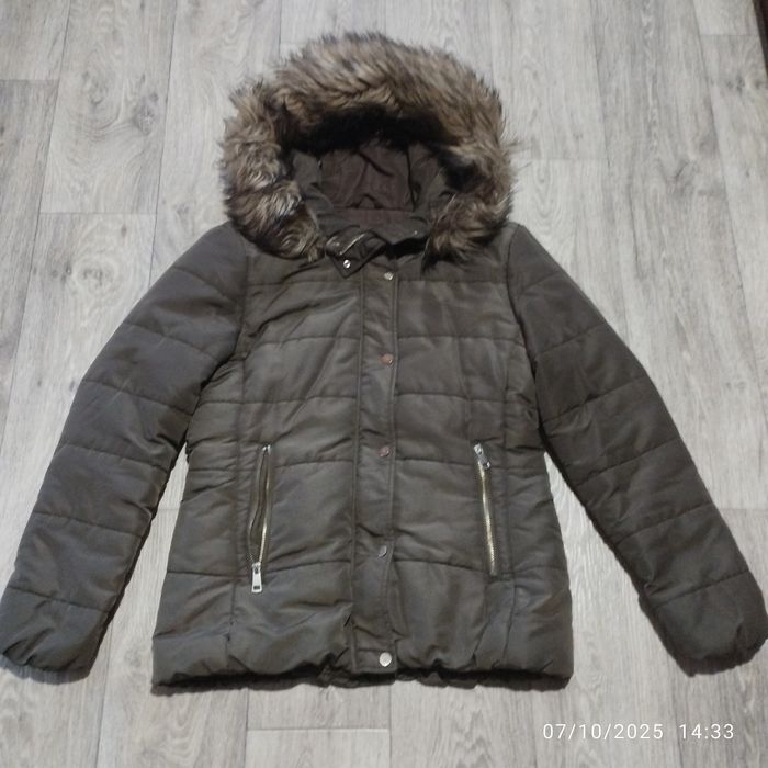 Дамско зимно яке на НМ размер 42