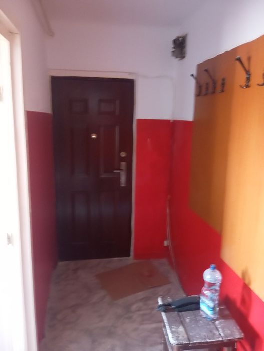 Vând apartament cu doua camere