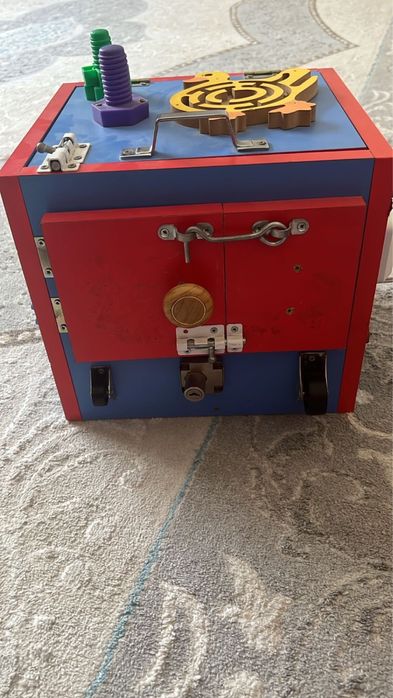 Продам игрушку шкафчик!