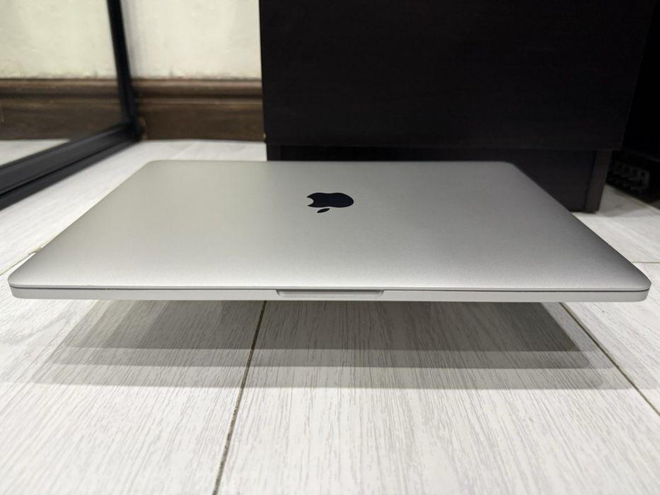 MacBook Pro 13.3” M2