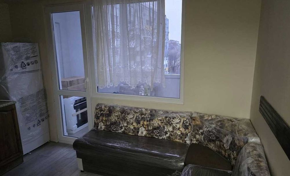 Дава се под наем Двустаен апартамент в Бургас, Изгрев - 48 кв.м за 178.5 € - Снимка #1