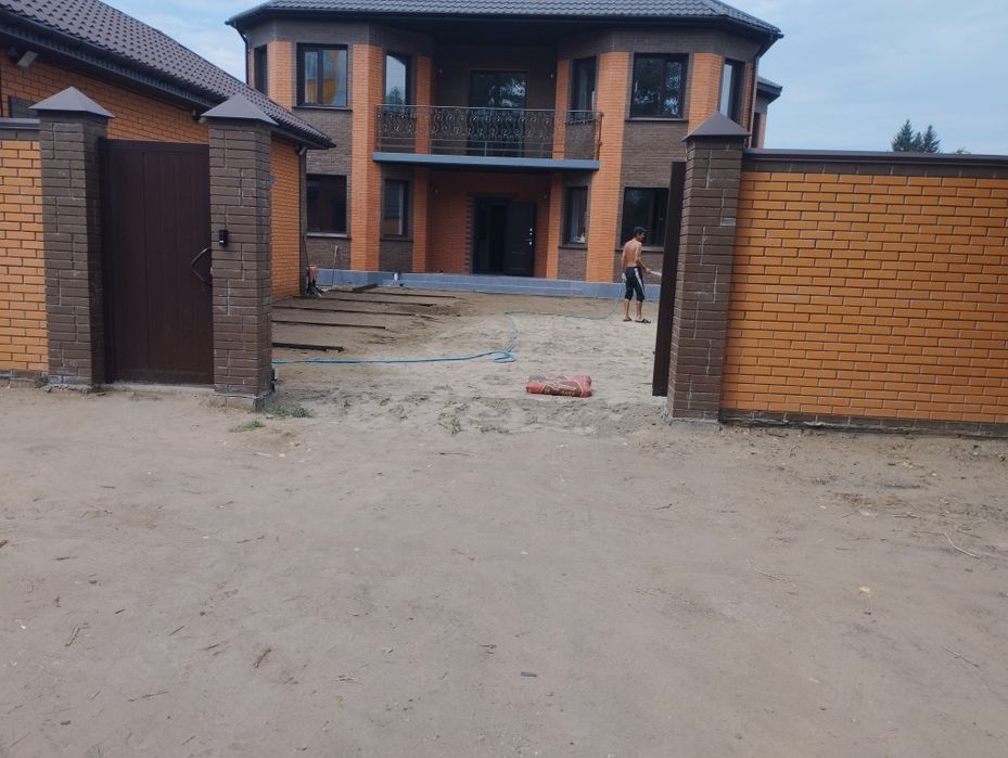 Укладка брусчатки и тротуарной плитки