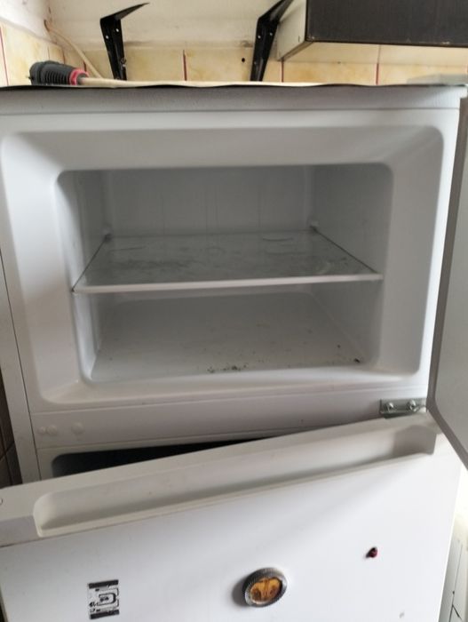 Frigider cu congelator