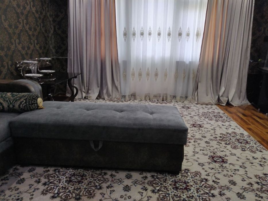Угловой диван с раскладным механизмом, б/у