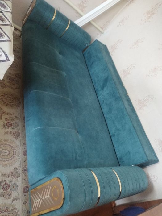 Диван большой добротный