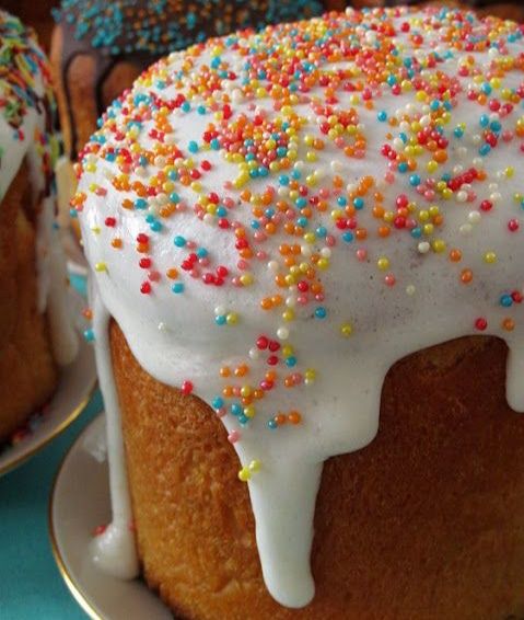 Куличи, булочки, пироги