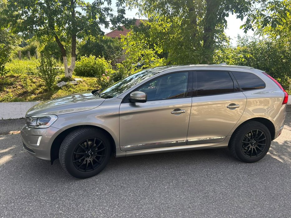 VOLVO XC60 2015 — imagine 3