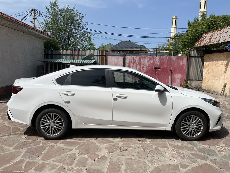 Kia cerato 2024 года