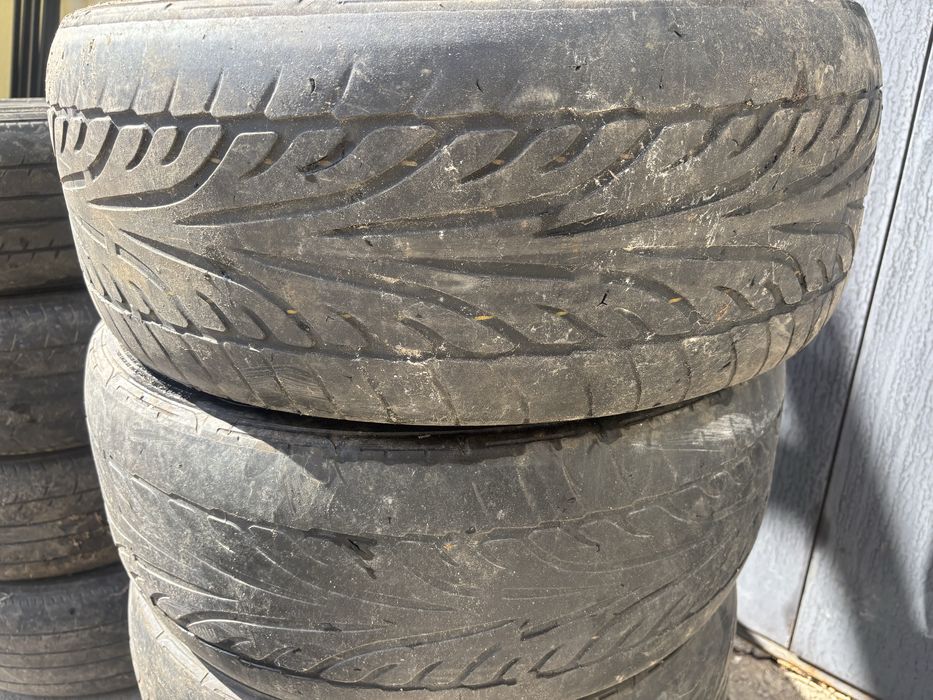 Комлект шин 215/55/16 летооо