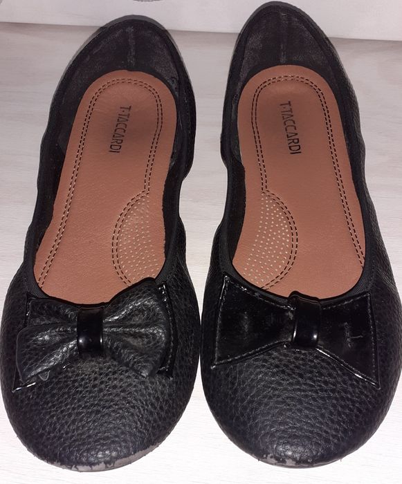 Недорого продам балетки для девочки