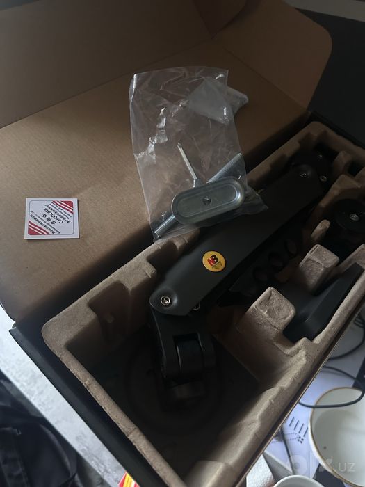 Продаю!! Кронштейн для монитора NB F80 — газлифт, 17–30”, новый