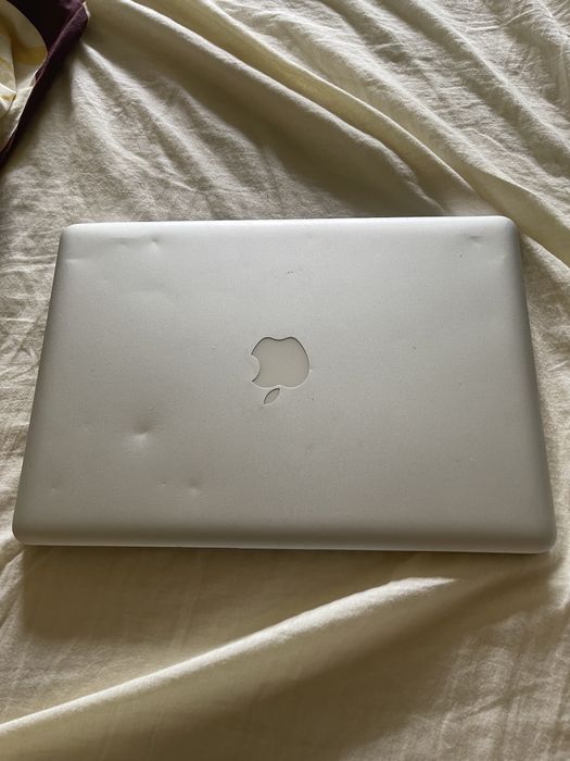 Macbook pro 2010, 13-inch, 4 gb ram, 256 ssd