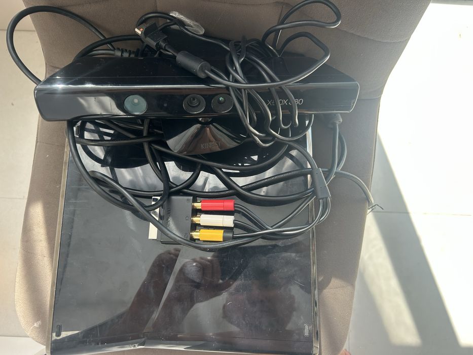 Продам X BOX 360