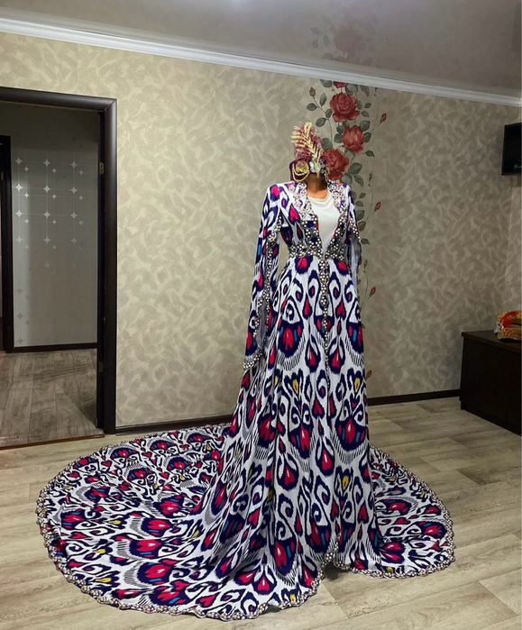 Продам платья для ника и чон той