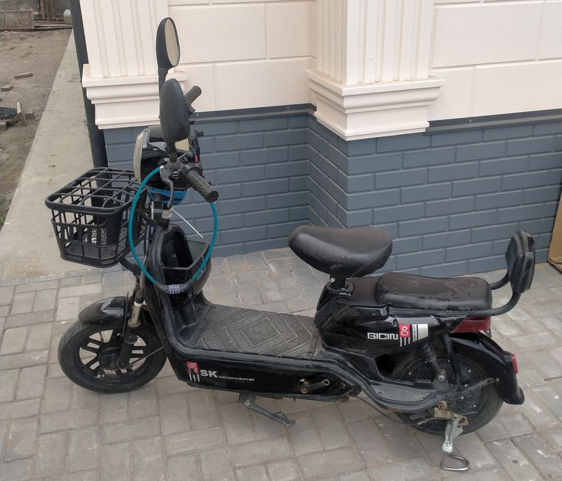 Продам скутер...