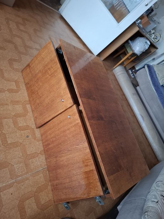 Тумба под телевизор БЕСПЛАТНО.