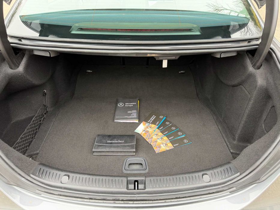 Mercedes-Benz E200d Post-facelift 9G-Tronic