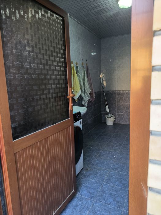 Ховли сотилади срочно