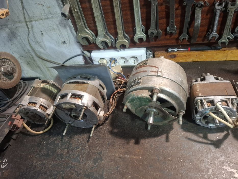 Продам эл двигателя.