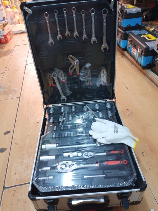 Unistrumint nabor chemadan juda qulay va sifatli