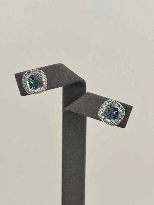 Серьги золотые с бриллиантами и топазом