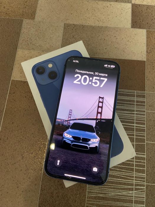 iPhone 13 в идеальном состоянии