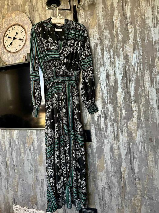 Rochie cu maneci lungi NOUA_marime S_Stradivarius