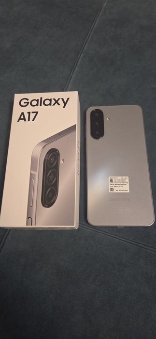 Продам телефон Самсунг А 17