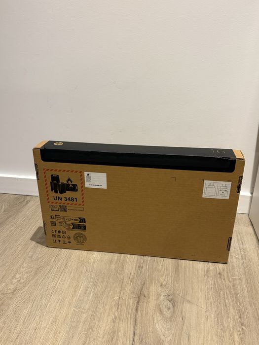 HP OmniBook 5 16" display 2k Ryzen 5 1TB SSD, SIGILAT, Ocazie, model 2025