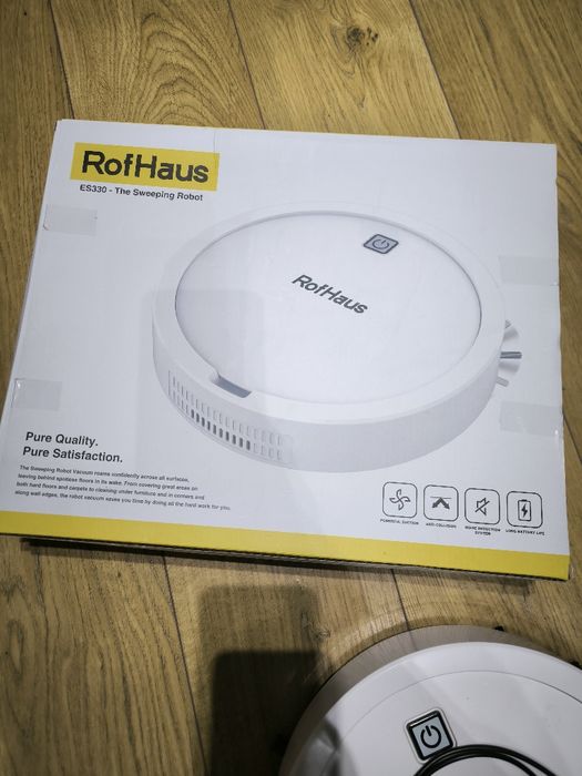 Робот прахосмукачката RofHaus ES330 е интелигентен уред за почистване