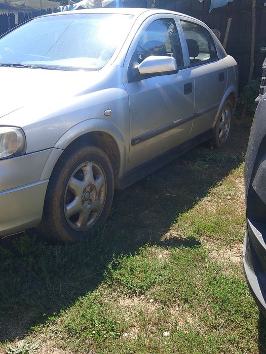 Vând Opel Astra g