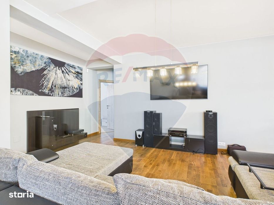 De inchiriat apartament 4 camere | Curte 127 mp | Foisor & parcare