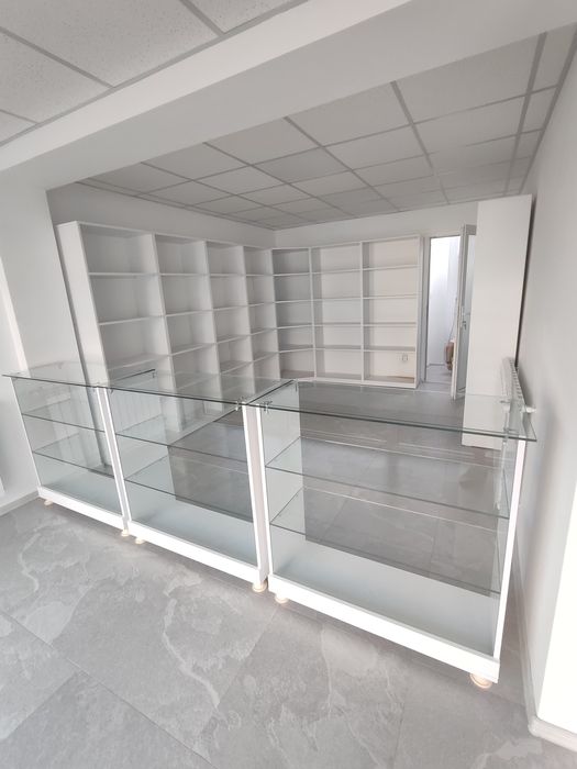 Rafturi, tejghele, mobilier comercial pentru magazine