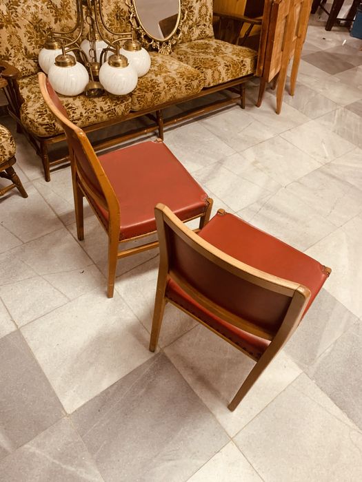 Чифт скандинавски трапезни столове