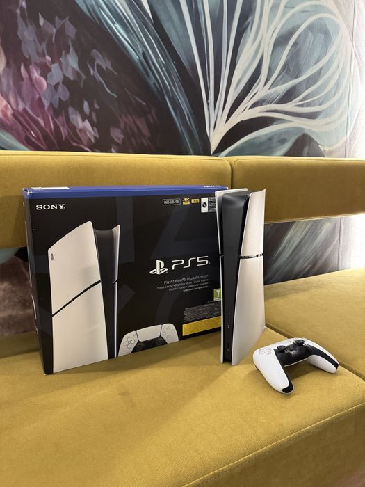 Ps5 Digital Edition , inca in garantie