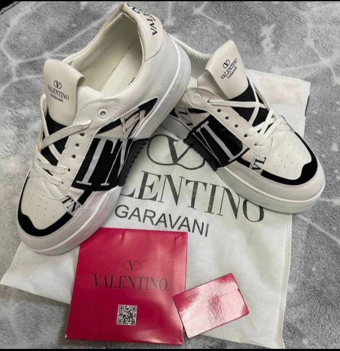 Adidași bărbați Valentino