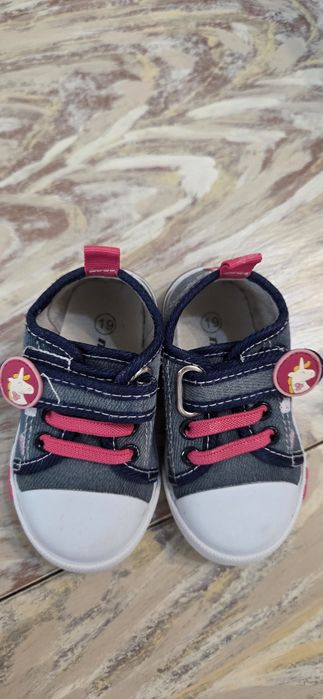 Бебешки обувки размер 19-20