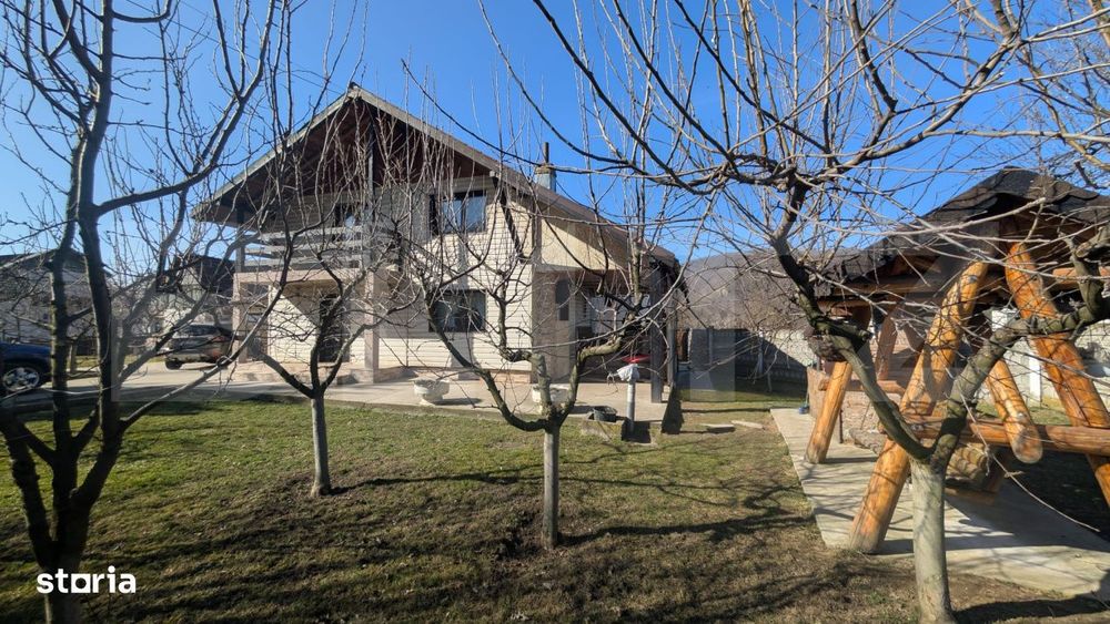 Iedera Moreni  Casa individuala P+1 cu mansarda, teren 600 mp